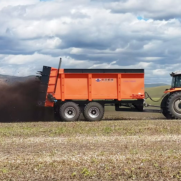 羊粪有机肥撒肥车