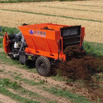 三轮自走式抛粪车